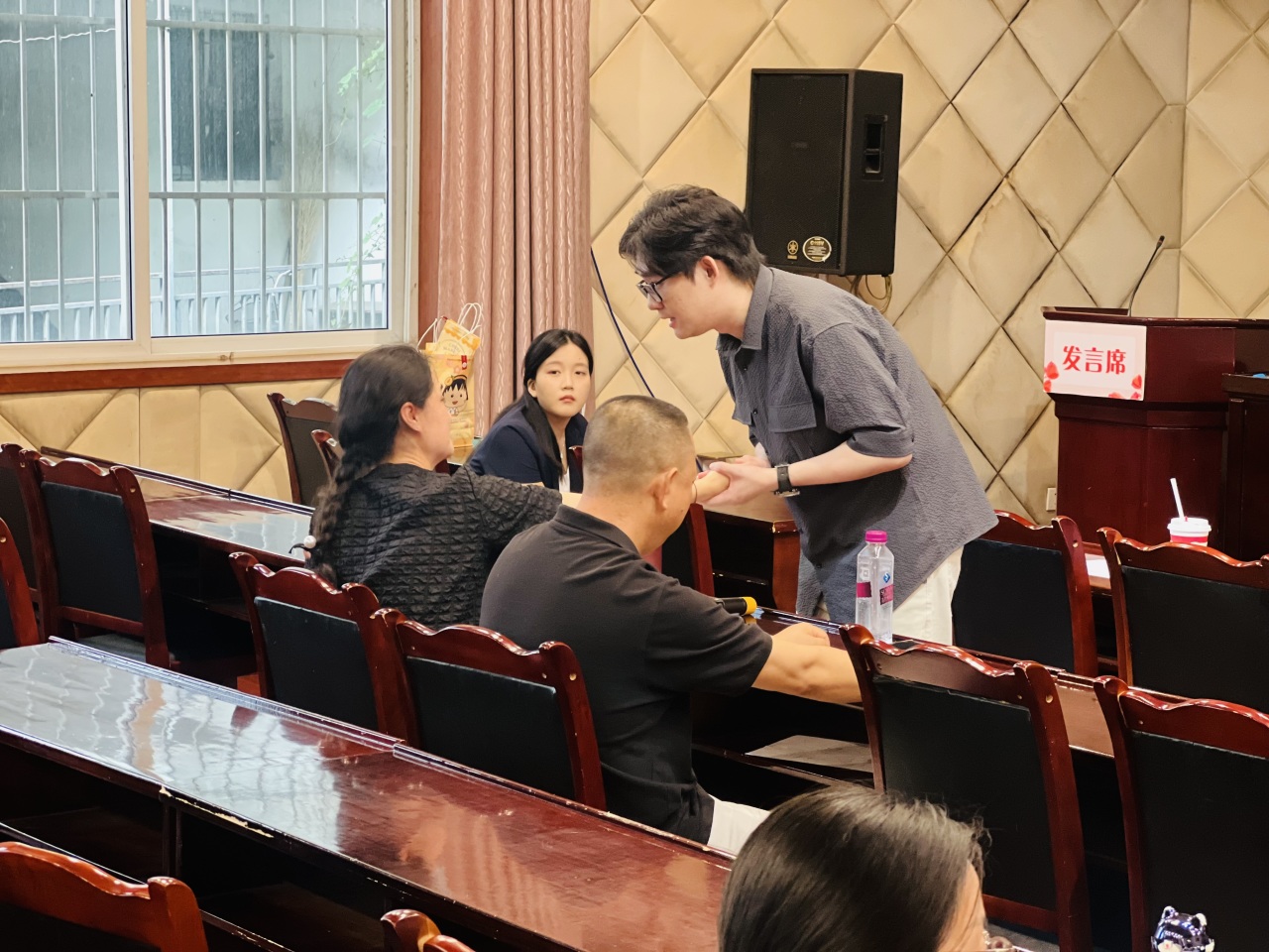 盟略心理中心走进新津区教育局开展专题心理讲座
